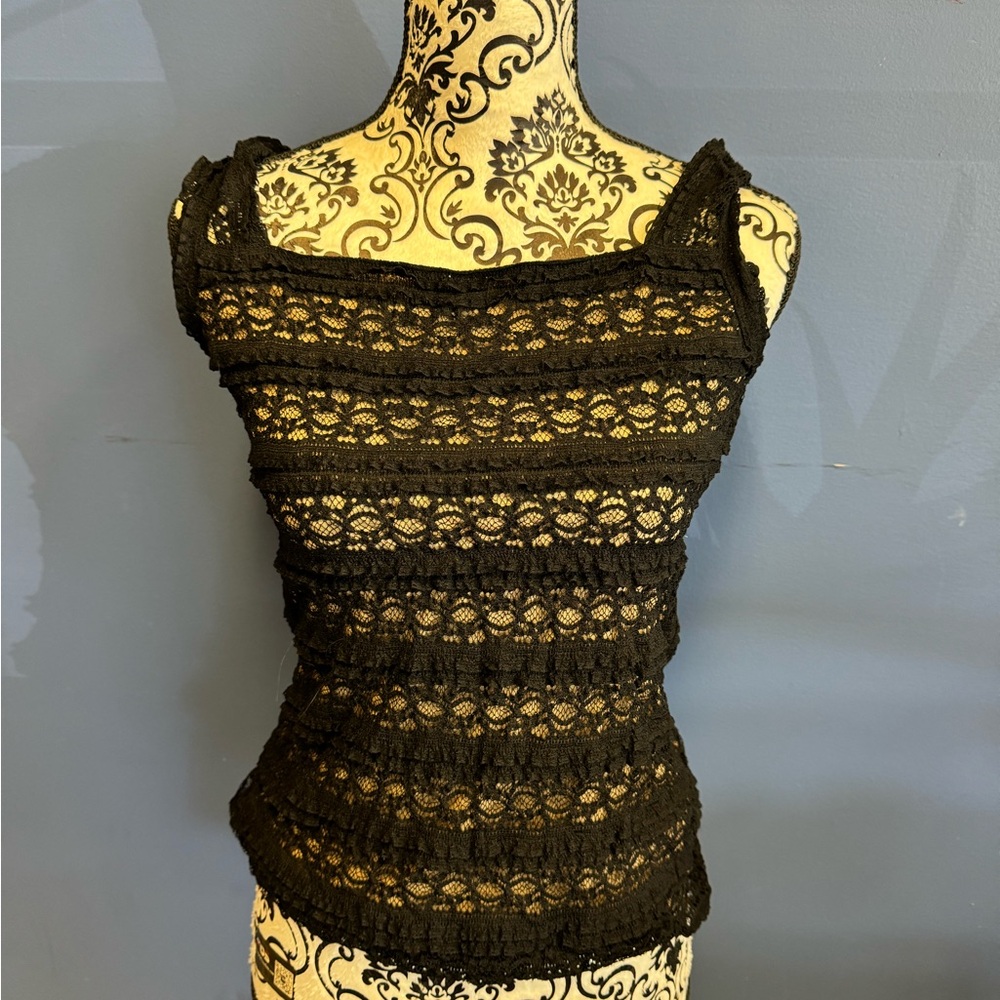 Elegant Black Lace Sleeveless Top